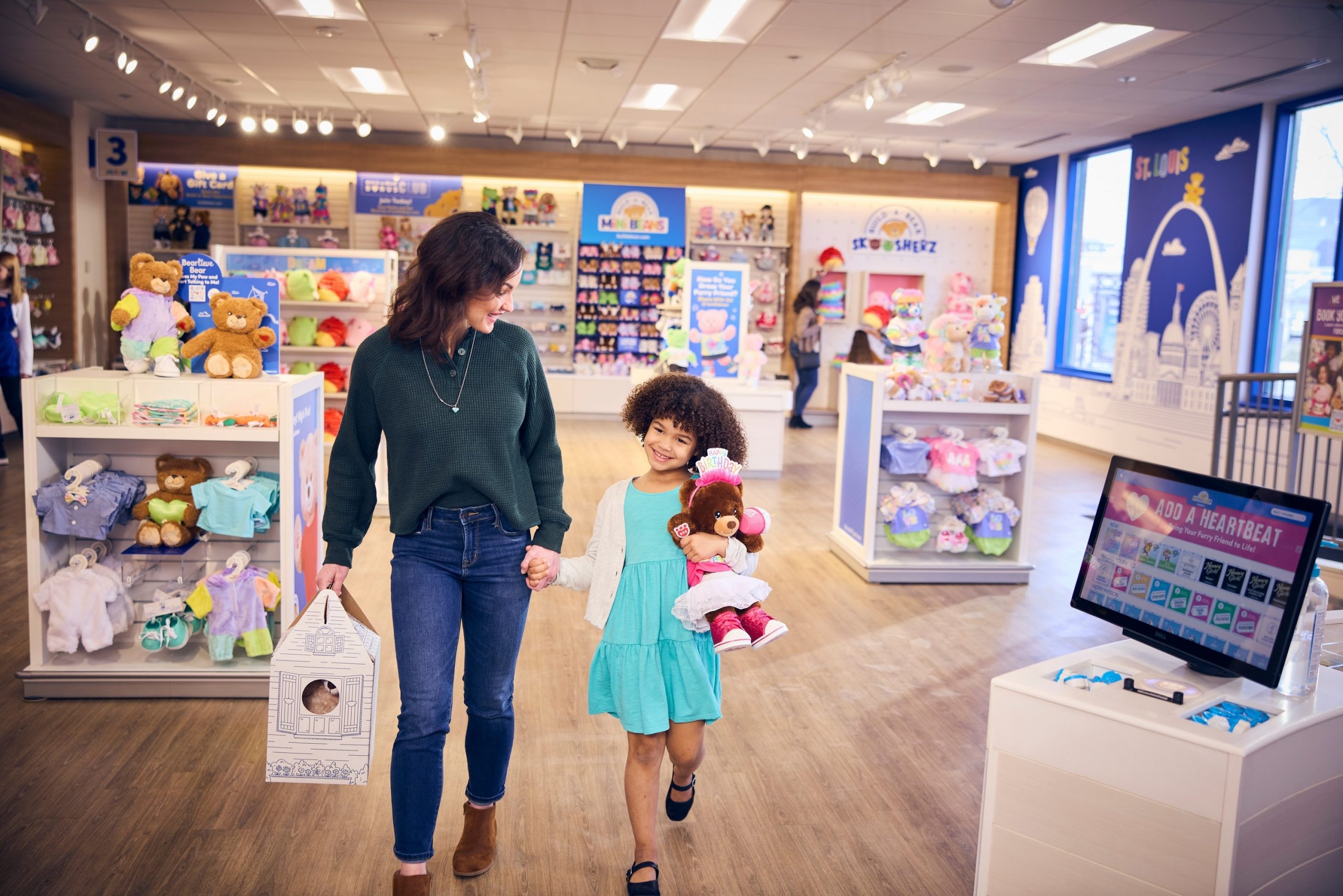BUILD-A-BEAR Condo - Image 3